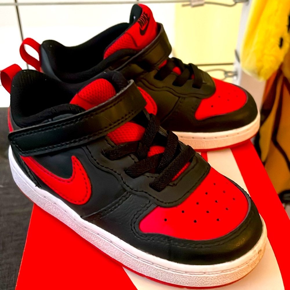 Nike boys toddler Bike Court Borough Low toddler 8c UK7.5